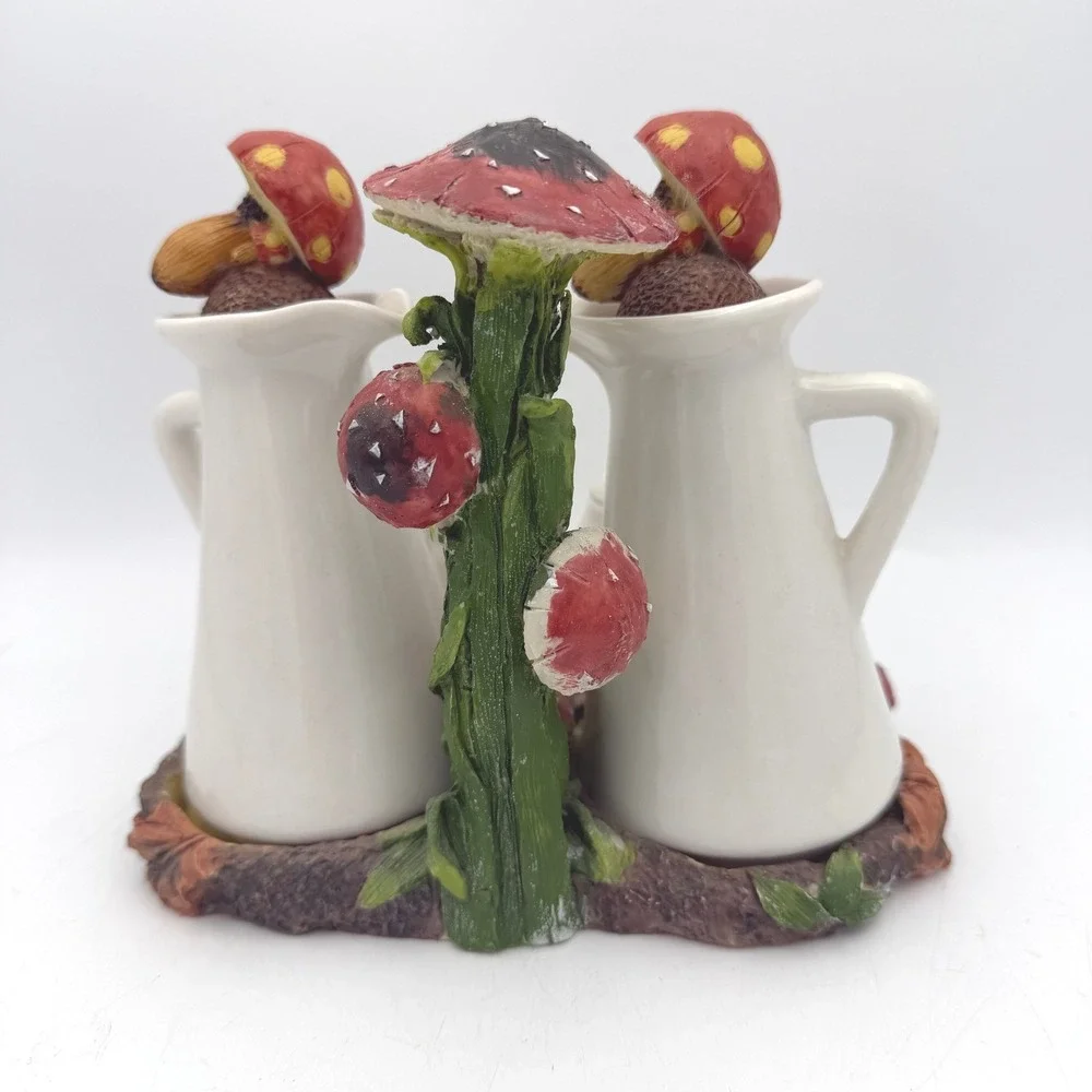 G.R.L. Mushroom Cruet Set Salt Pepper Oil Vinegar 5pc White Red Woodland Vintage